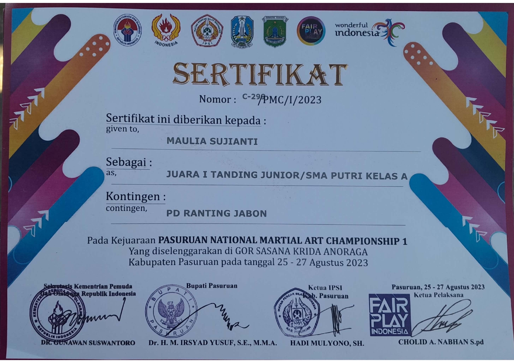 Juara 1 Tanding Junior/SMA Putri Kelas A pada Pasuruan National Martial Art Championship 1