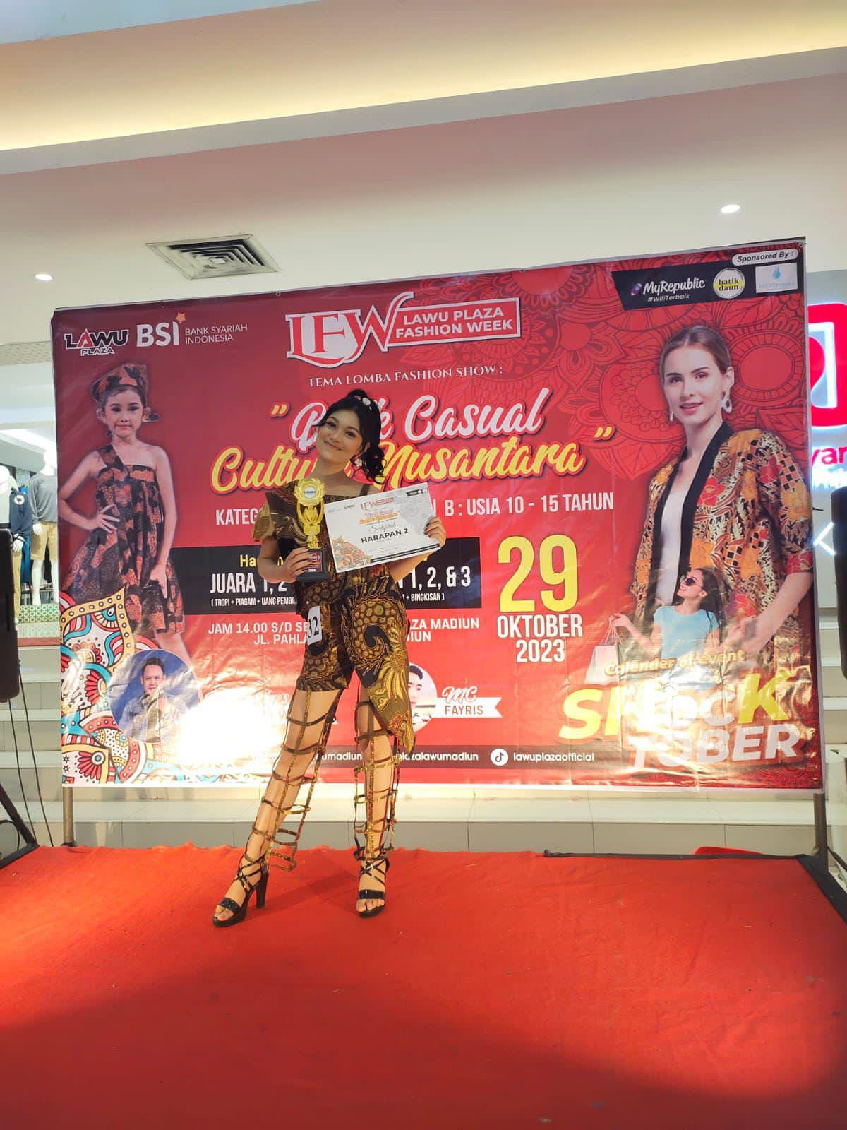 Lomba Lawu fashion Week