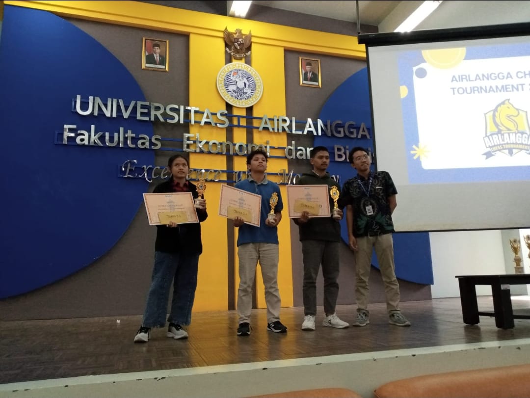 JUARA 1 KATEGORI JUNIOR U-17 PADA AIRLANGGA CHESS TOURNAMENT,30 SEPT-1 OKTOBER 2023