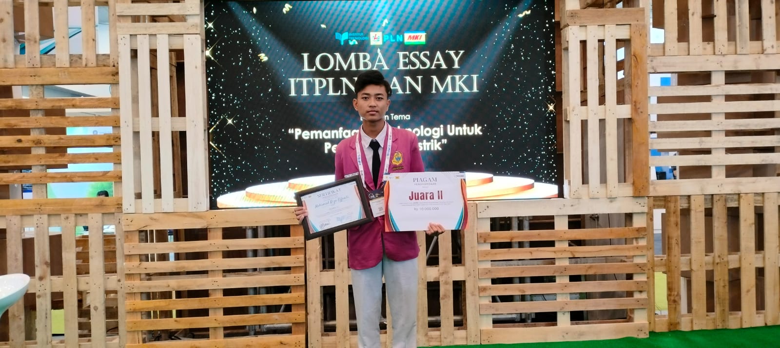 JUARA 2 NASIONAL LOMBA MENULIS ESSAY AMPERE (AJANG MENULIS PENGEMBANGAN TEKNOLOGI DAN ENERGI) YANG DISELENGGARAKAN DALAM RANGKA HARI LISTRIK NASIONAL KE 78 TAHUN 2023