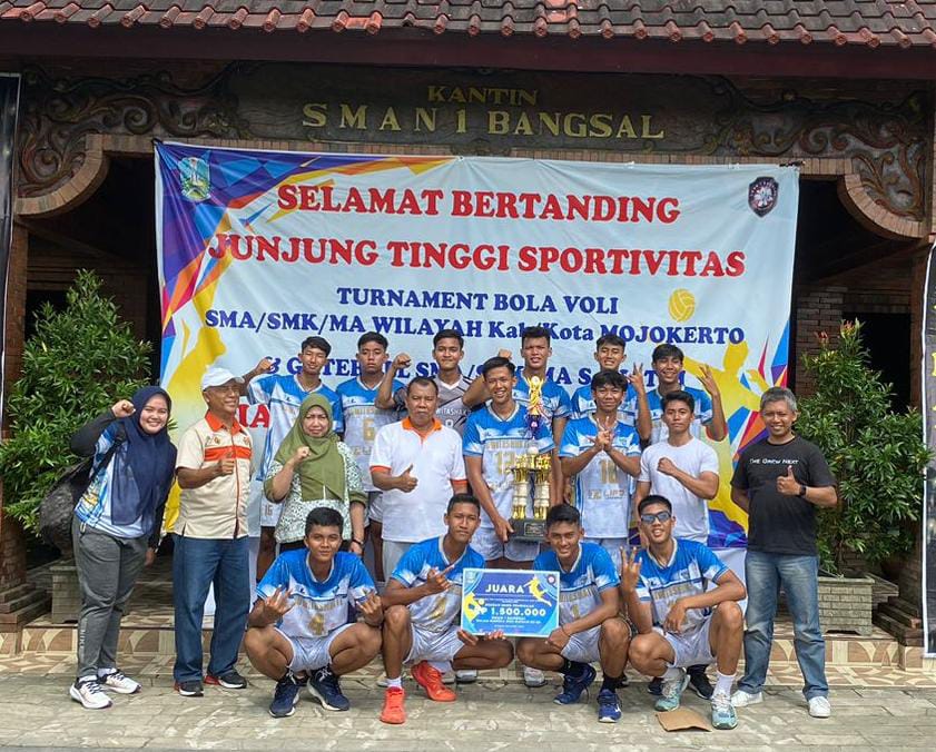 JUARA 1 VOLLY PUTRA _ PIALA KACABDIN KOTA/KAB MOJOKERTO