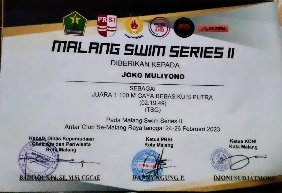 juara 1 100m renang gayabebas KU S putra, antar club se Malang raya