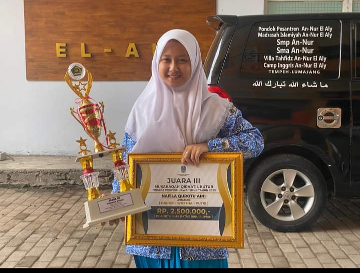 Juara 3 MQK Bidang Hadits Cabang Wustho Kitab Majalis Saniyyah Provinsi Jawa Timur