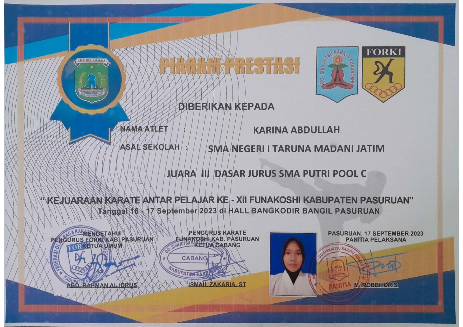 Juara III Dasar Jurus SMA Putri Pool C dalam Kejuaraan Karate antar Pelajar ke-XII Funakoshi Kabupaten Pasuruan