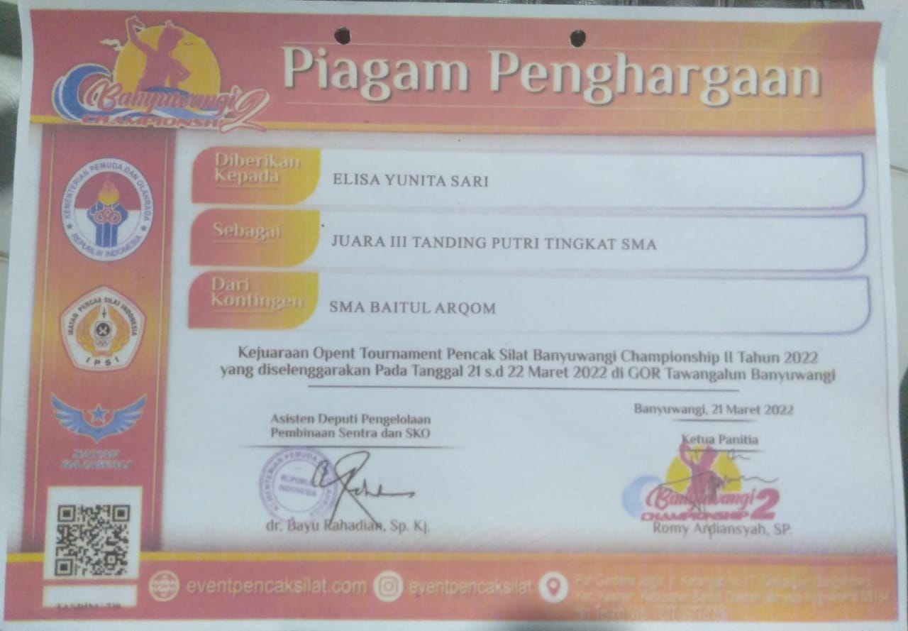 Juara III Tanding Putri Tingkat SMA Kejuaraan Opent Tournament Silat Banyuwangi Championship II