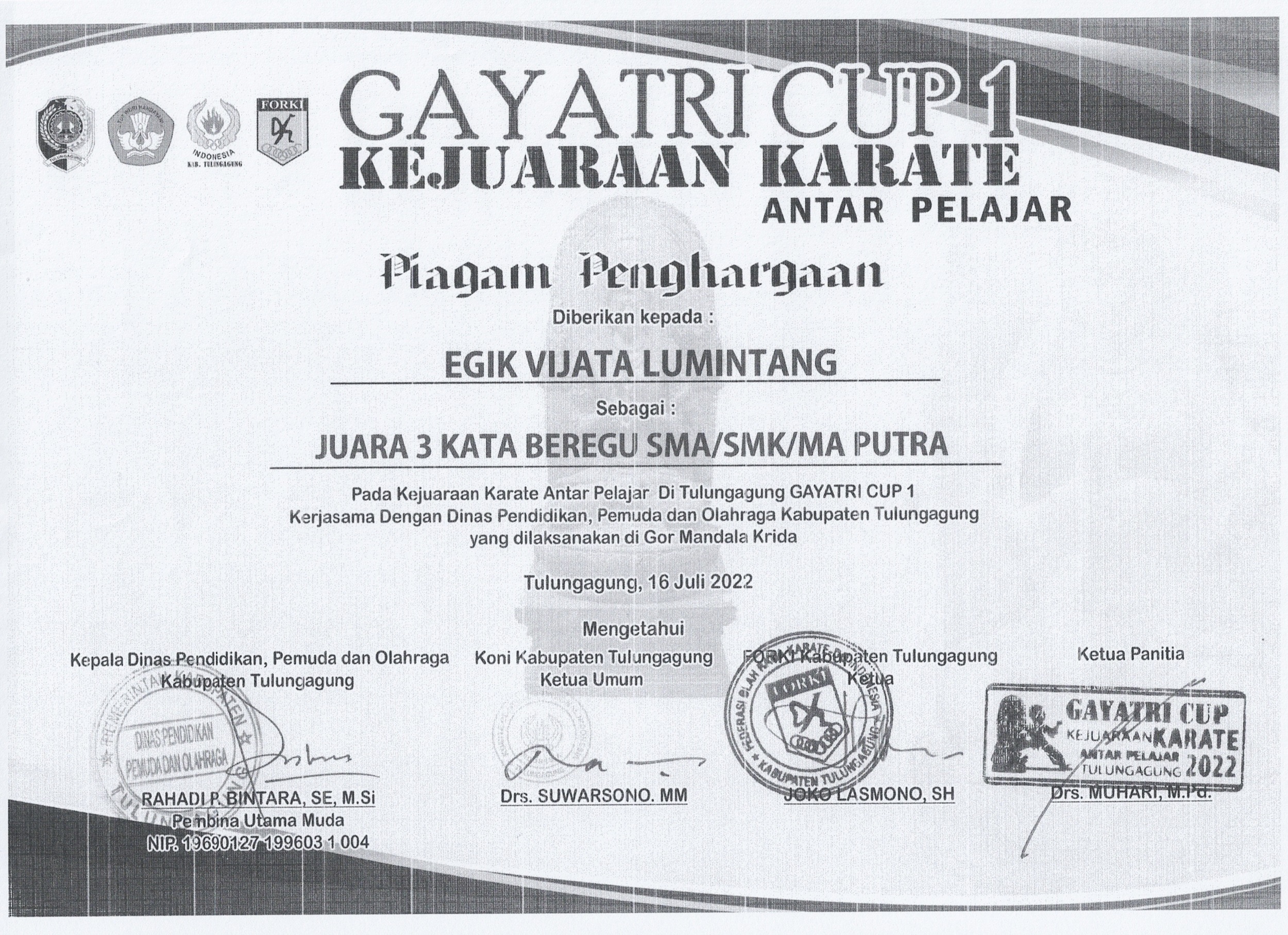 JUARA 3 KATA BEREGU SMA/SMK/MA PUTRA