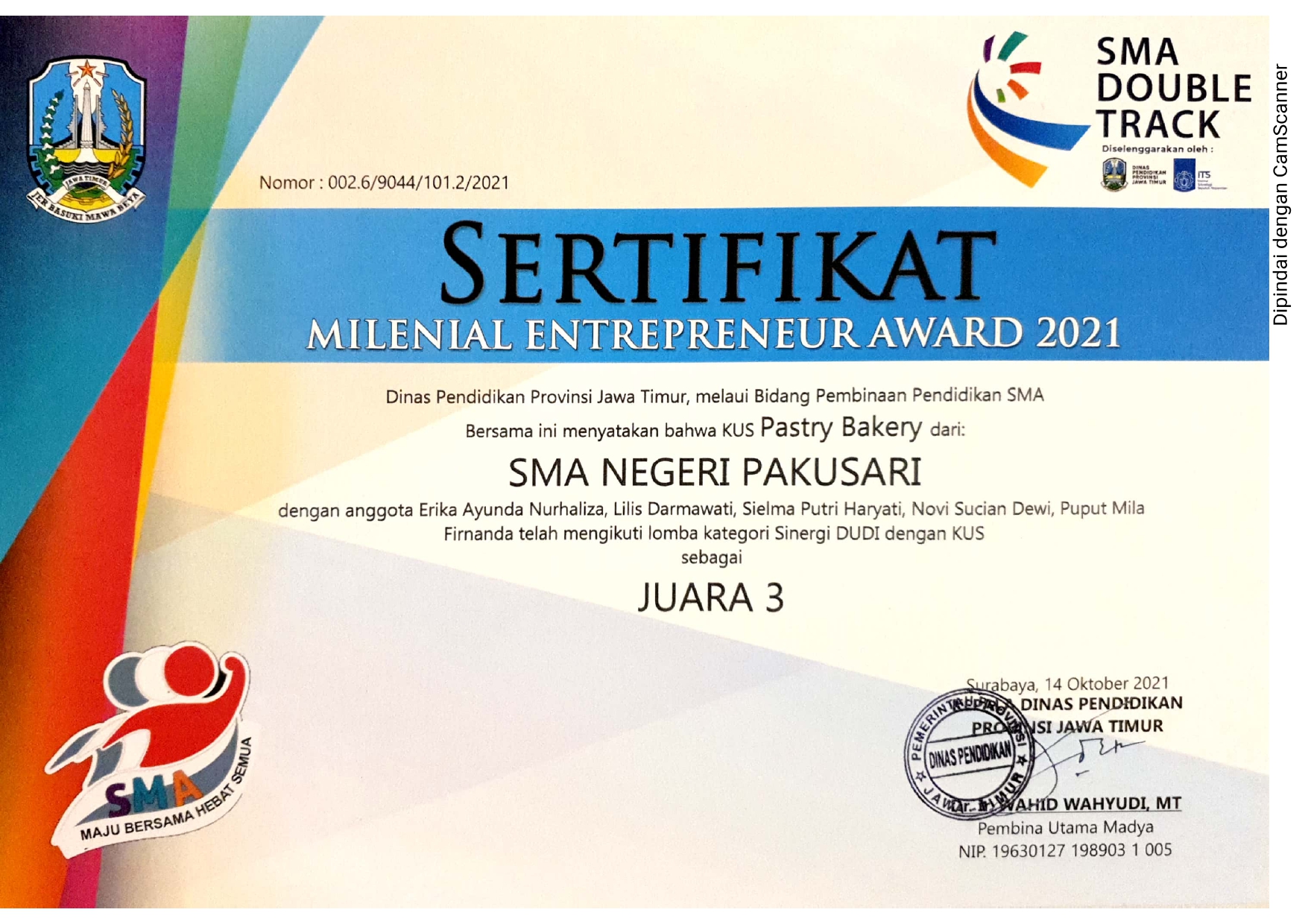 Milenial Entrepreneur Award Double Track