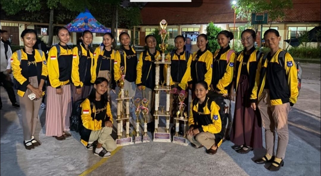 LOMBA KREASI BARIS BERBARIS 