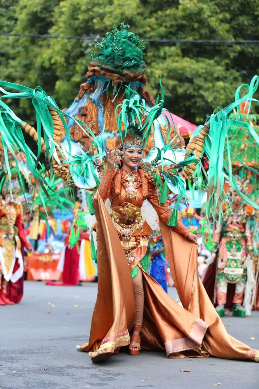 Juara 2 Banyuwangi Ethno Carnival Sub Tema Pulau Merah