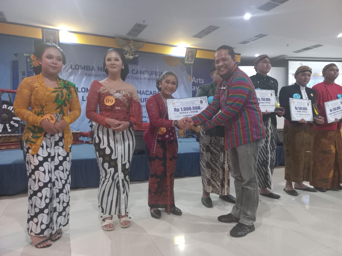 Lomba Nembang Campursari Kategori Putri Tingkat Nasional