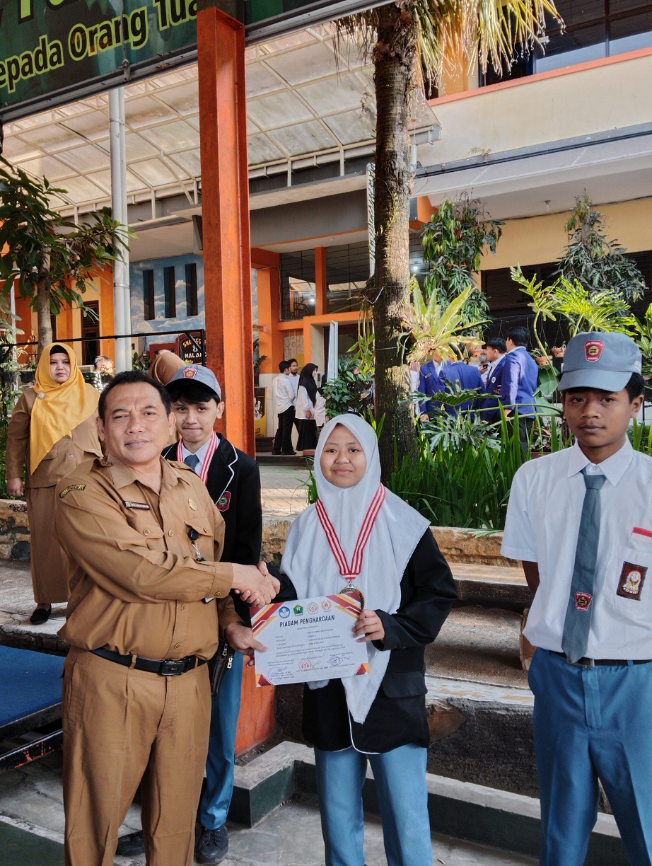 Kejuaraan Pencak Silat Antar Pelajar / Kelas C Putri Remaja