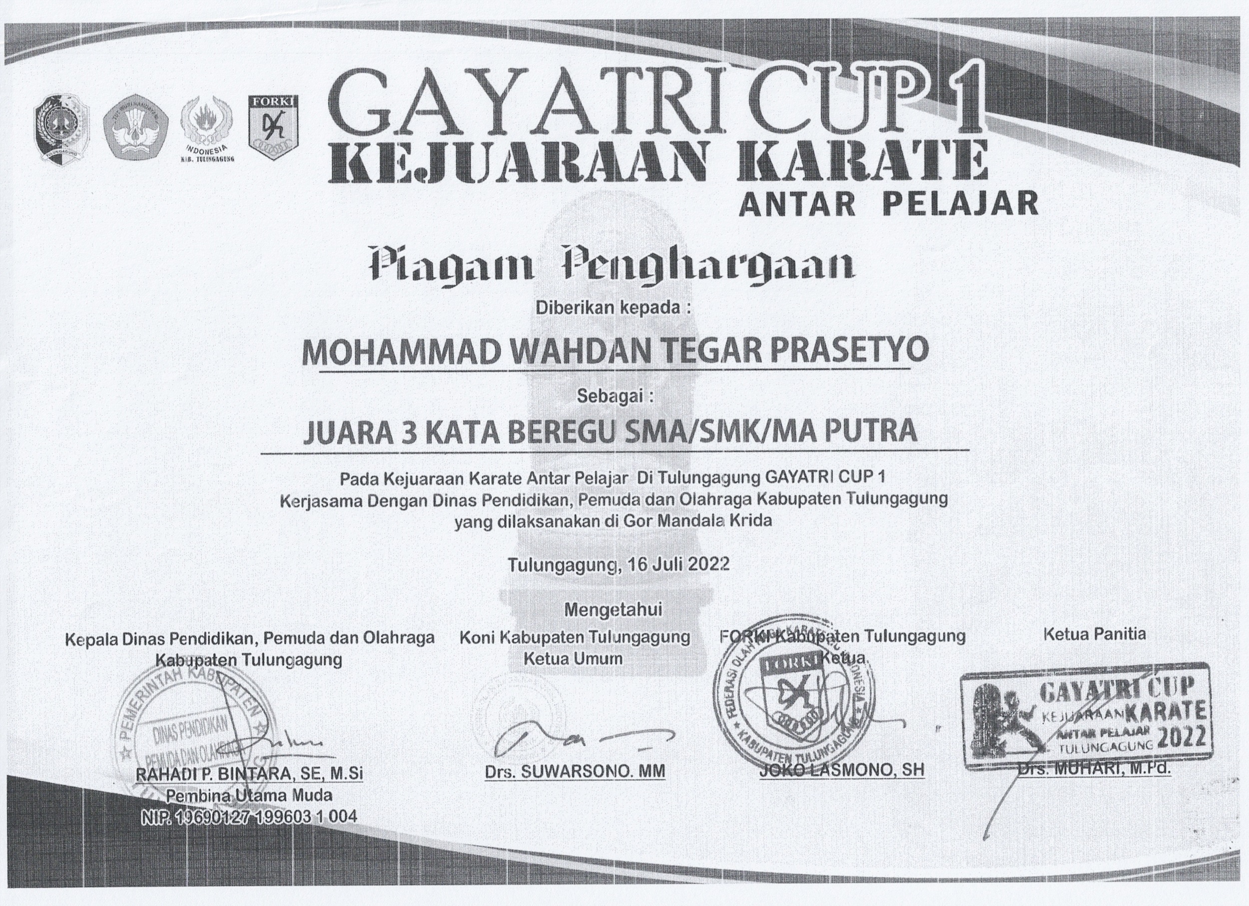 JUARA 3 KATA BEREGU SMA/SMK/MA PUTRA