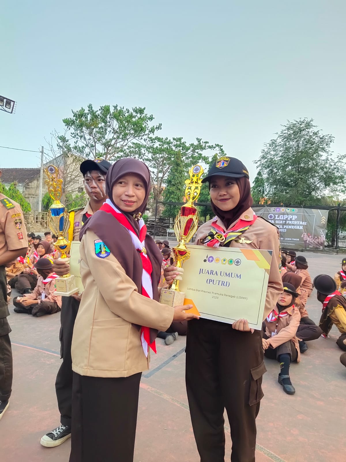 Lomba Pramuka  LKBB di universitas Wijaya Putra /Juara Umum Putra Putri