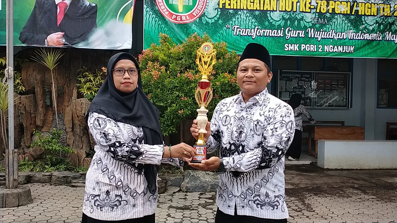 Anugerah Guru Prima Nganjuk 2023 SLCC PGRI KABUPATEN NGANJUK