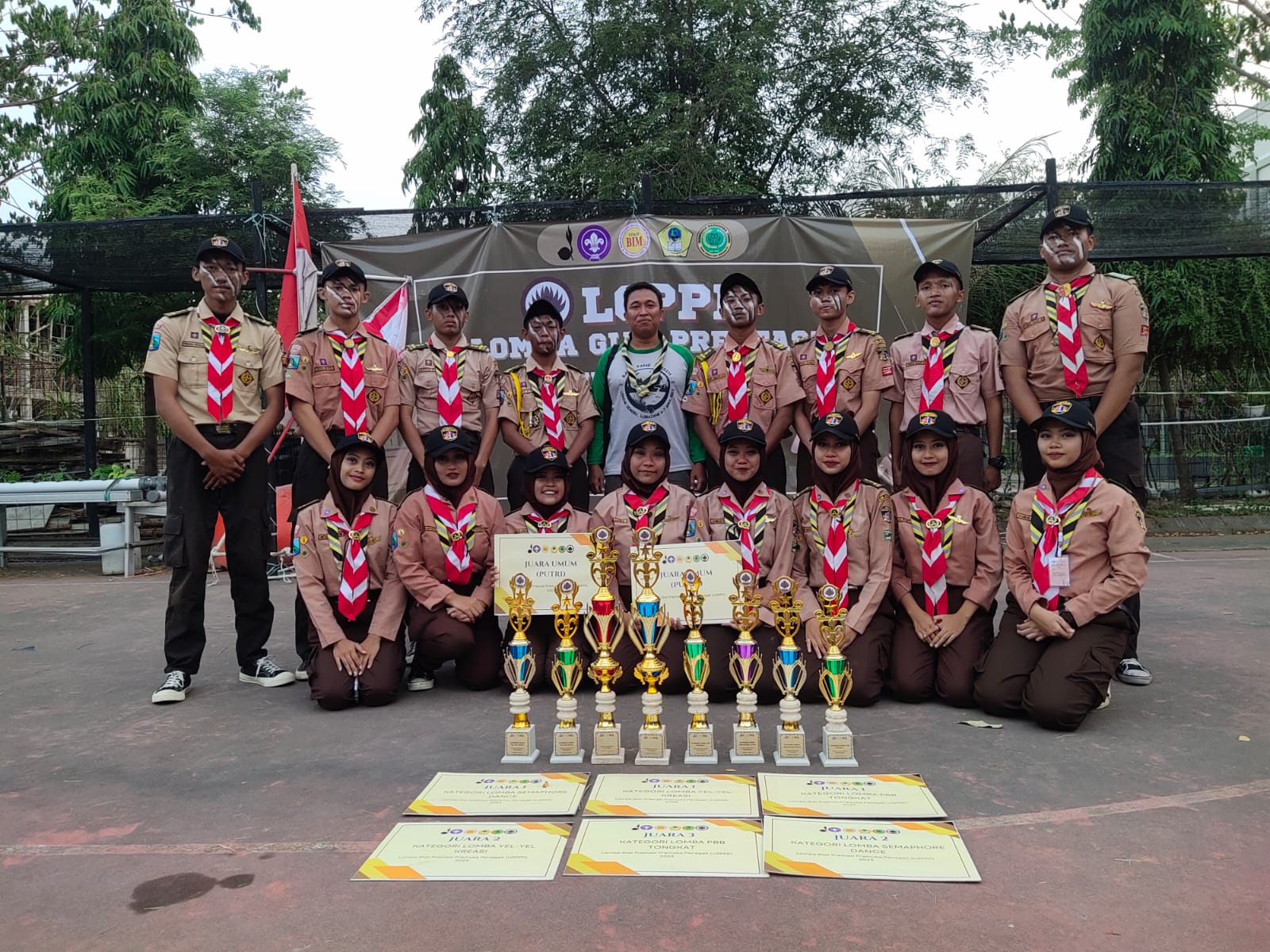 Lomba Pramuka  LKBB di universitas Wijaya Putra /Juara Umum Putra Putri