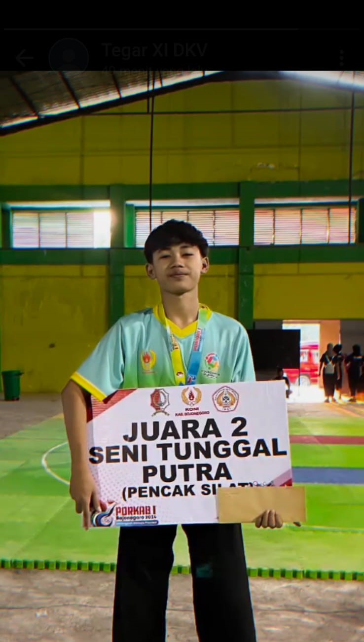 PENCAK SILAT SENI TUNGGAL PUTRA