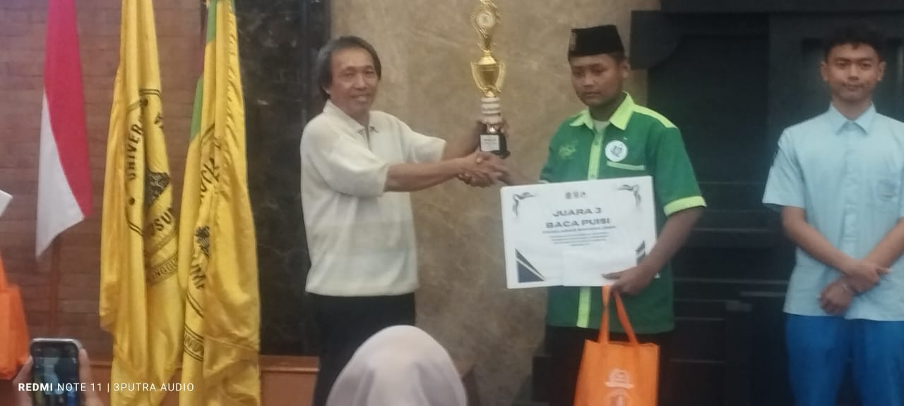 Lomba Baca Puisi