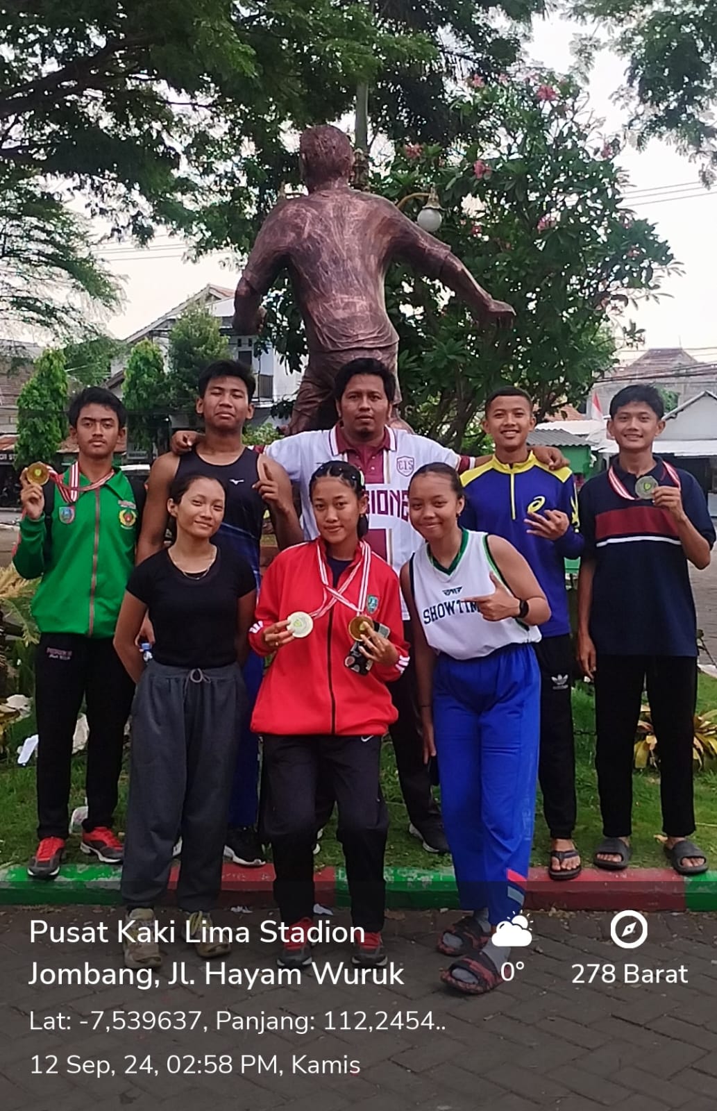 KEJUARAAN KABUPATEN ATLETIK KABUPATEN JOMBANG NOMOR LARI 100 METER PUTRI