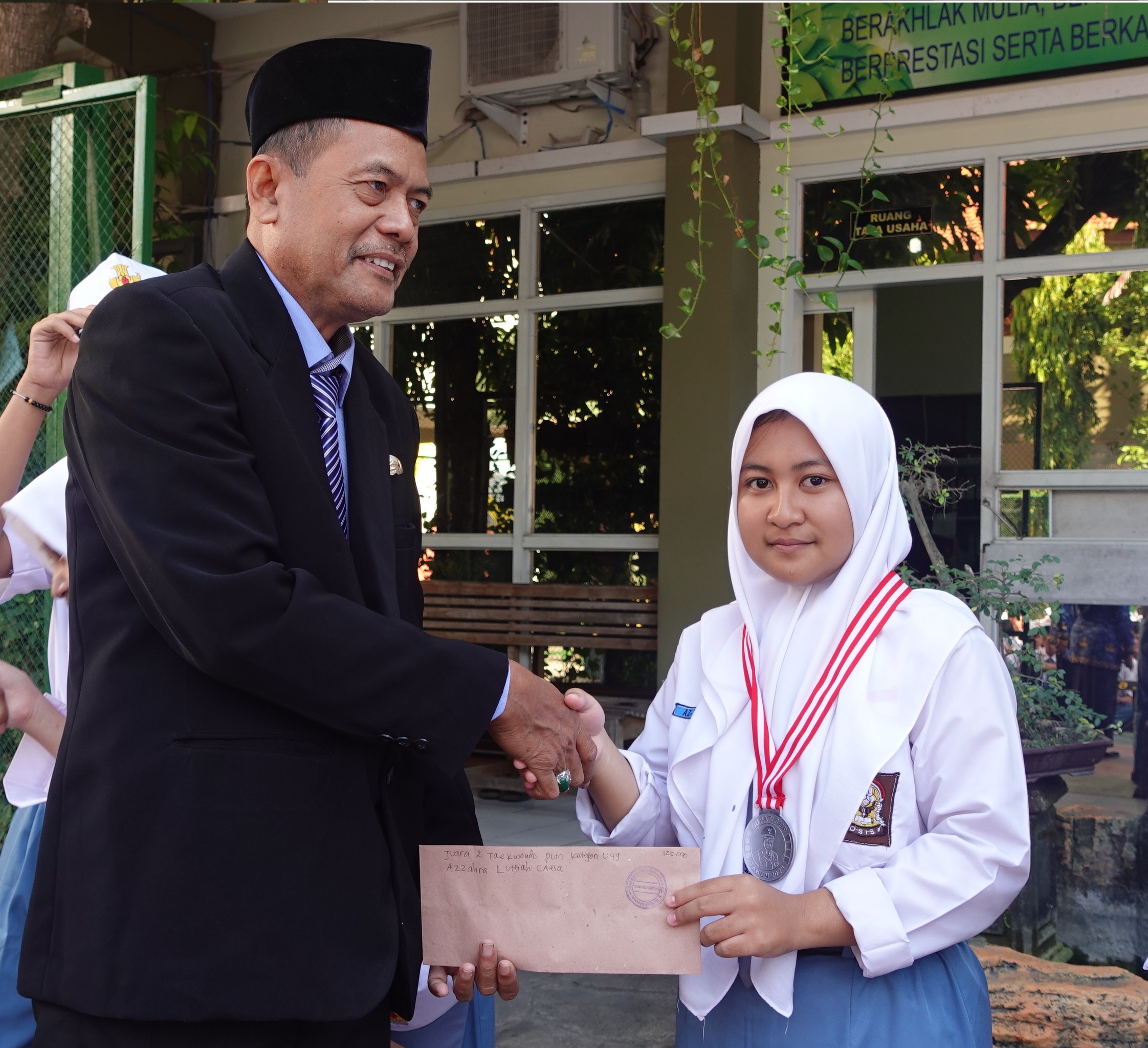 KEJUARAAN TAEKWONDO BUPATI CUP 2023 KELAS PRESTASI JUNIOR PUTRI KATEGORI U49