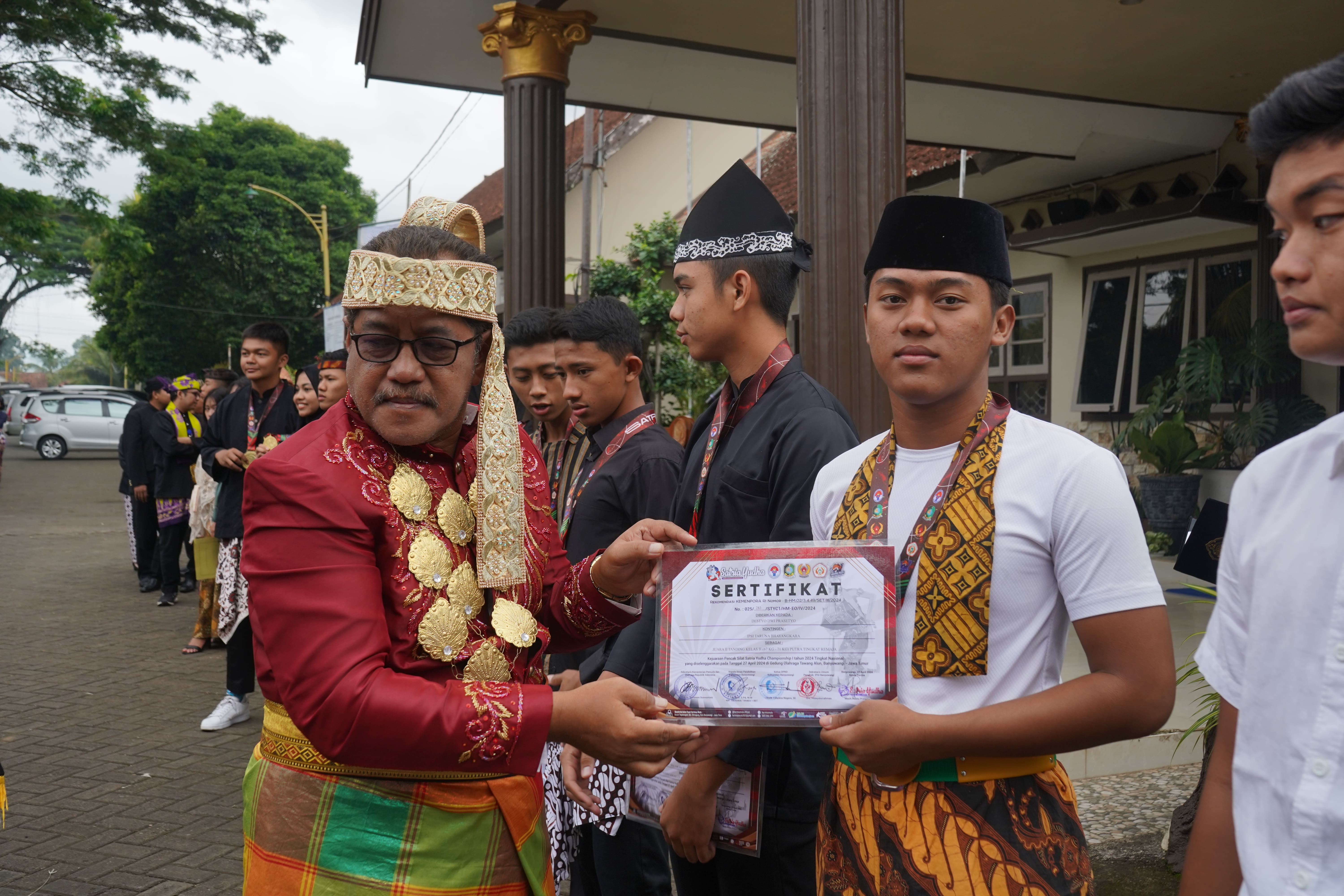 JUARA 2 TANDING KELAS I (71 KG - 75 KG) PUTRA TINGKAT REMAJA PADA KEJUARAAN PENCAK SILAT SATRIA YUDHA CHAMPIONSHIP 1