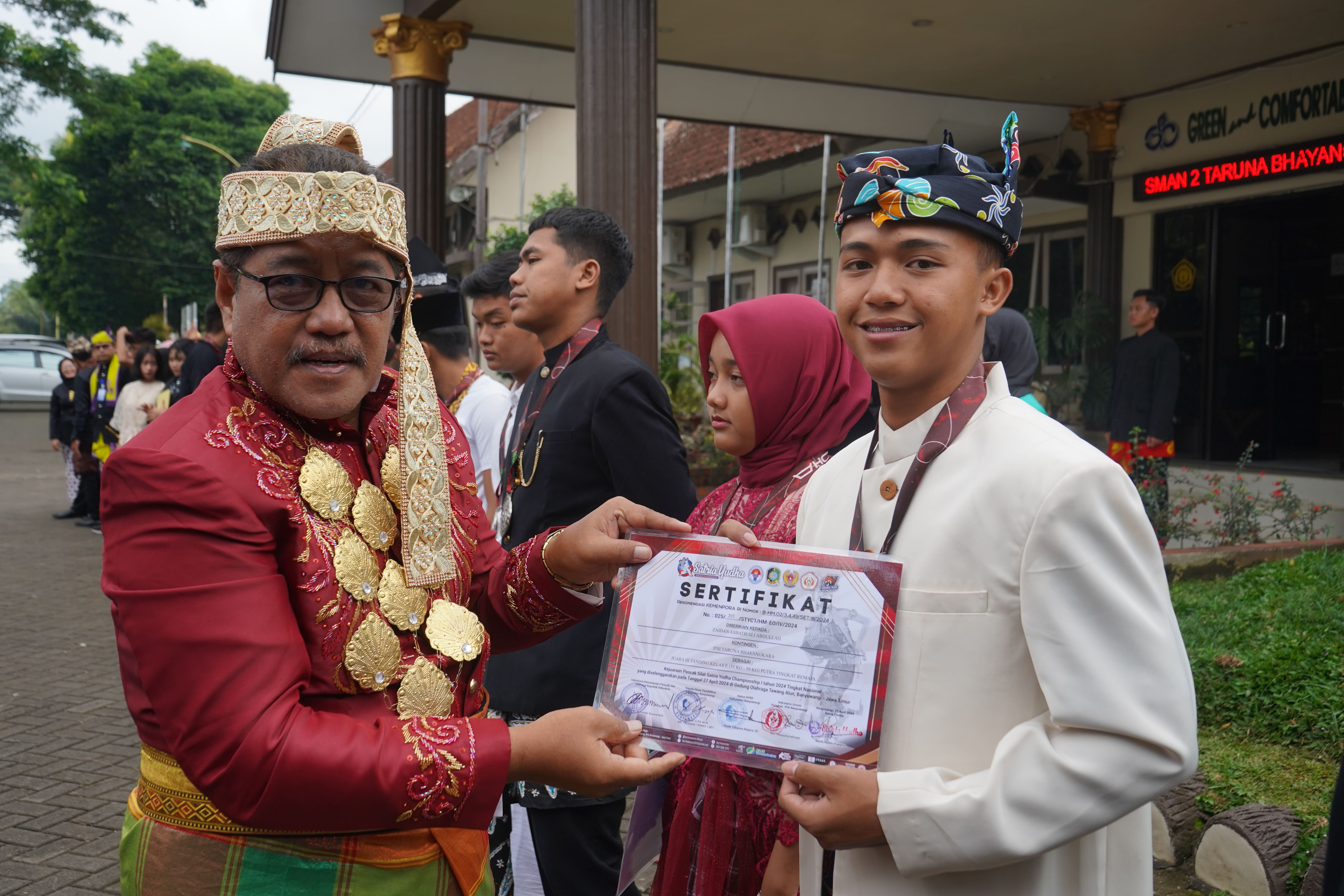 JUARA 3 TANDING KELAS E (55 KG - 59 KG) PUTRA TINGKAT REMAJA PADA KEJUARAAN PENCAK SILAT SATRIA YUDHA CHAMPIONSHIP 1