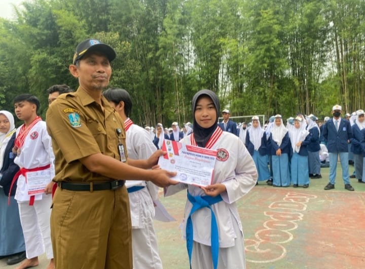 KATA PUTRI Kejuaraan Karate Festival & Turnamen Antar Pelajar Inkanas Se - Eks Karesidenan Madiun, Piala Kapolres Ngawi VI