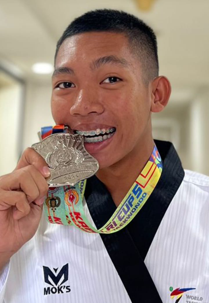 JUARA POOMSAE JUNIOR PUTRA GEUB 8  , KEJUARAAN NASIONAL TAEKWONDO PIALA KAPOLRI 