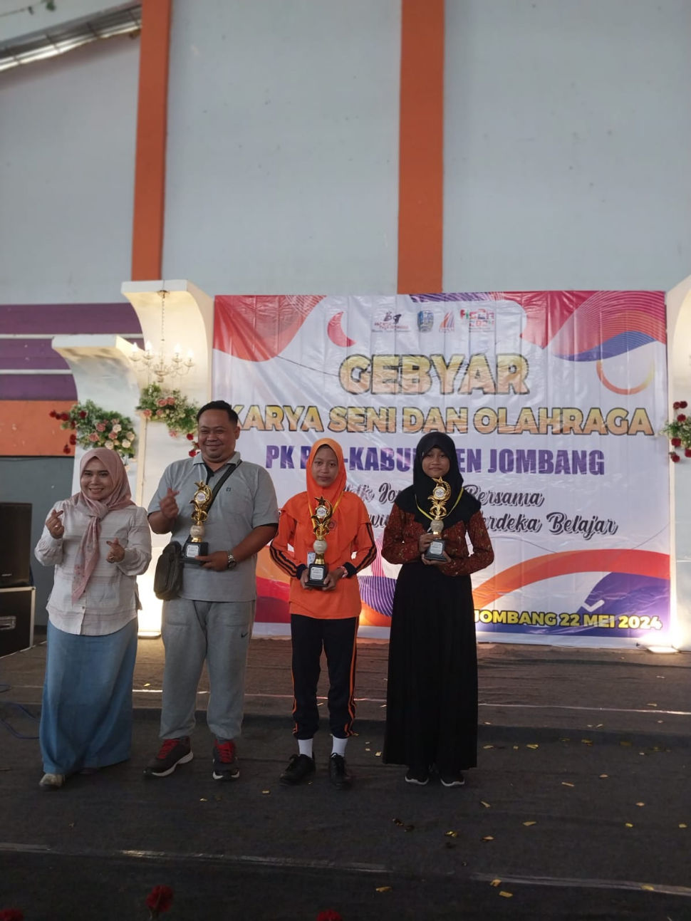 FLS2N CABANG LOMBA MELUKIS SDLB