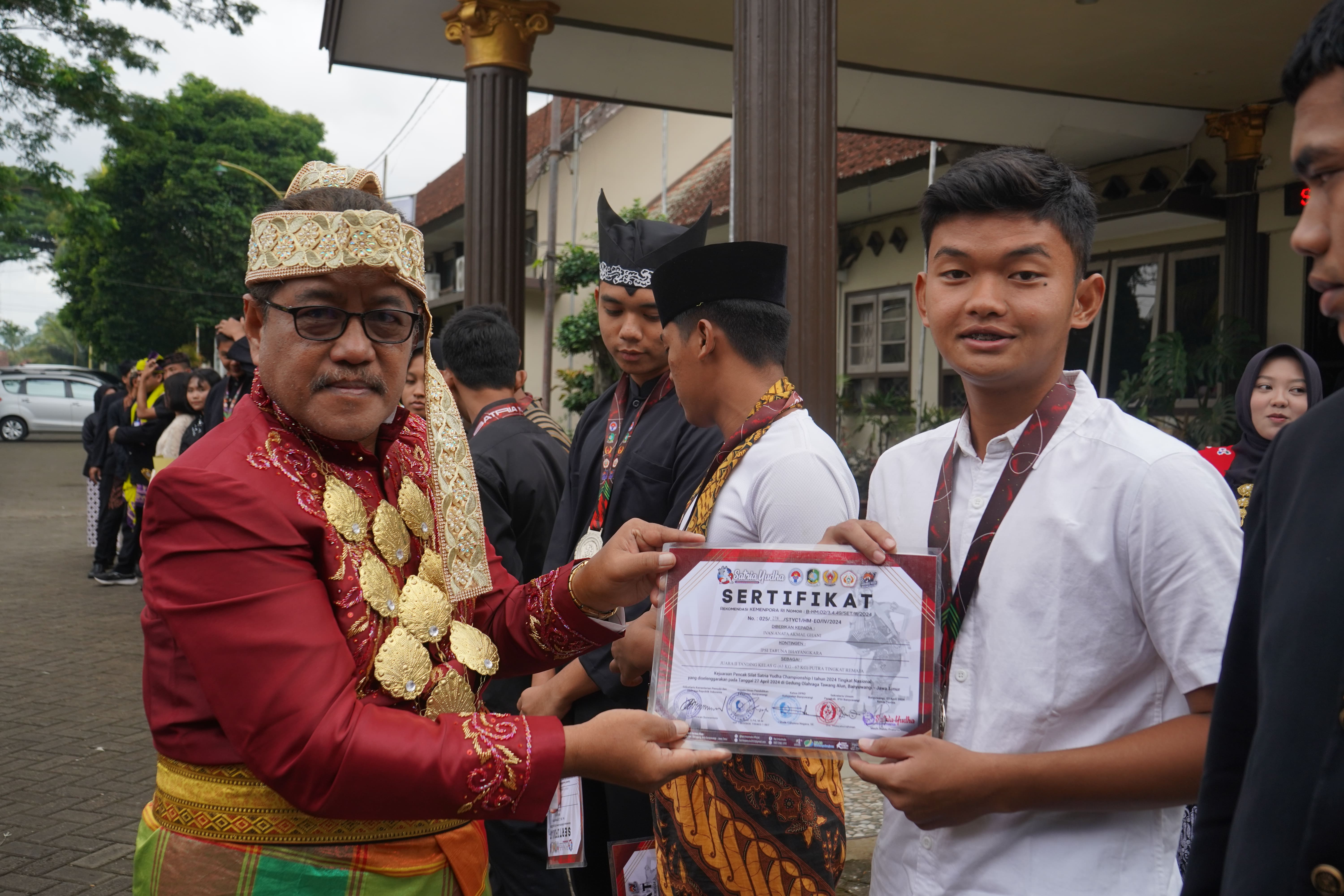 JUARA 2 TANDING KELAS H (67 KG - 71 KG) PUTRA TINGKAT REMAJA PADA KEJUARAAN PENCAK SILAT SATRIA YUDHA CHAMPIONSHIP 1