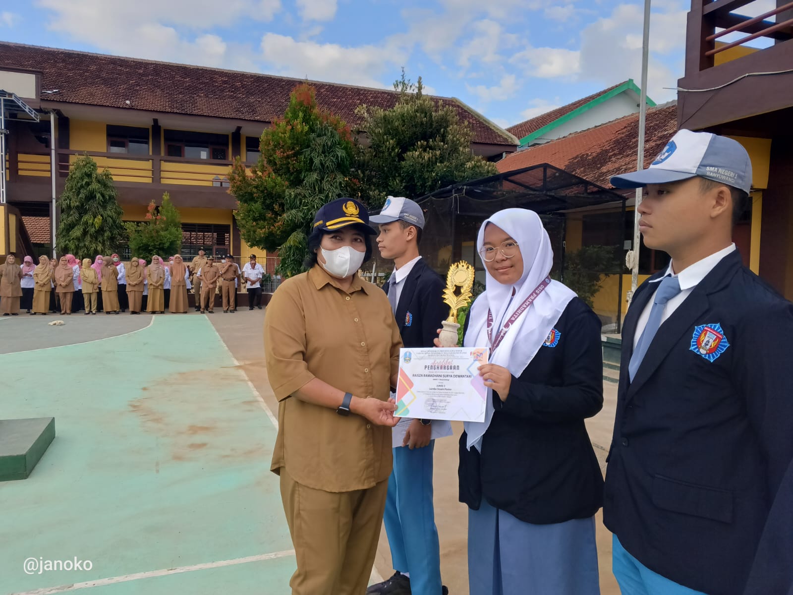 OLIMPIADE SENI SISWA NASIONAL