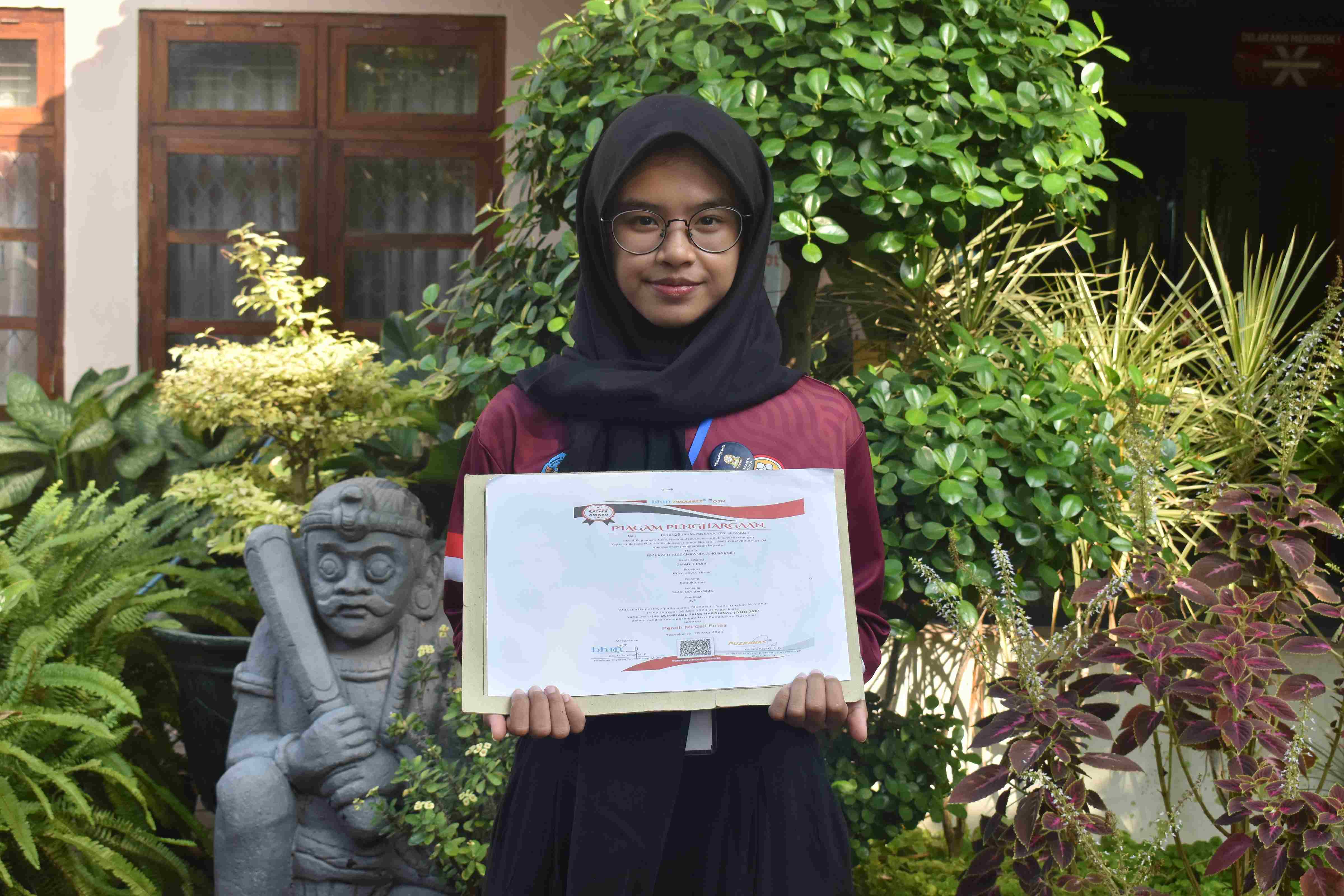 Juara 1 Olimpiade Sains Hardiknas (OSH) 2024 Bidang Kedokteran