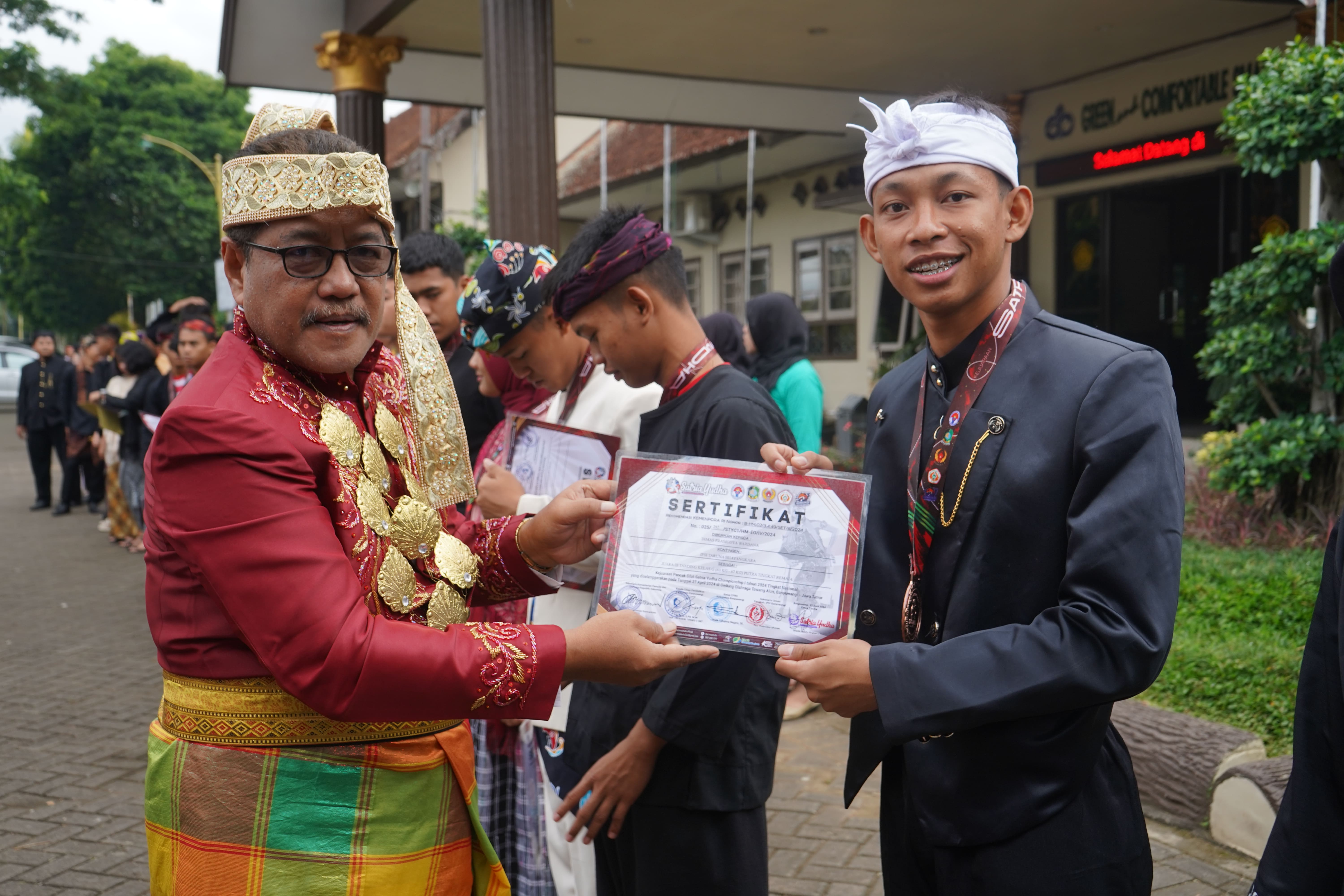 JUARA 3 TANDING KELAS G (63 KG - 67 KG) PUTRA TINGKAT REMAJA PADA KEJUARAAN PENCAK SILAT SATRIA YUDHA CHAMPIONSHIP 1