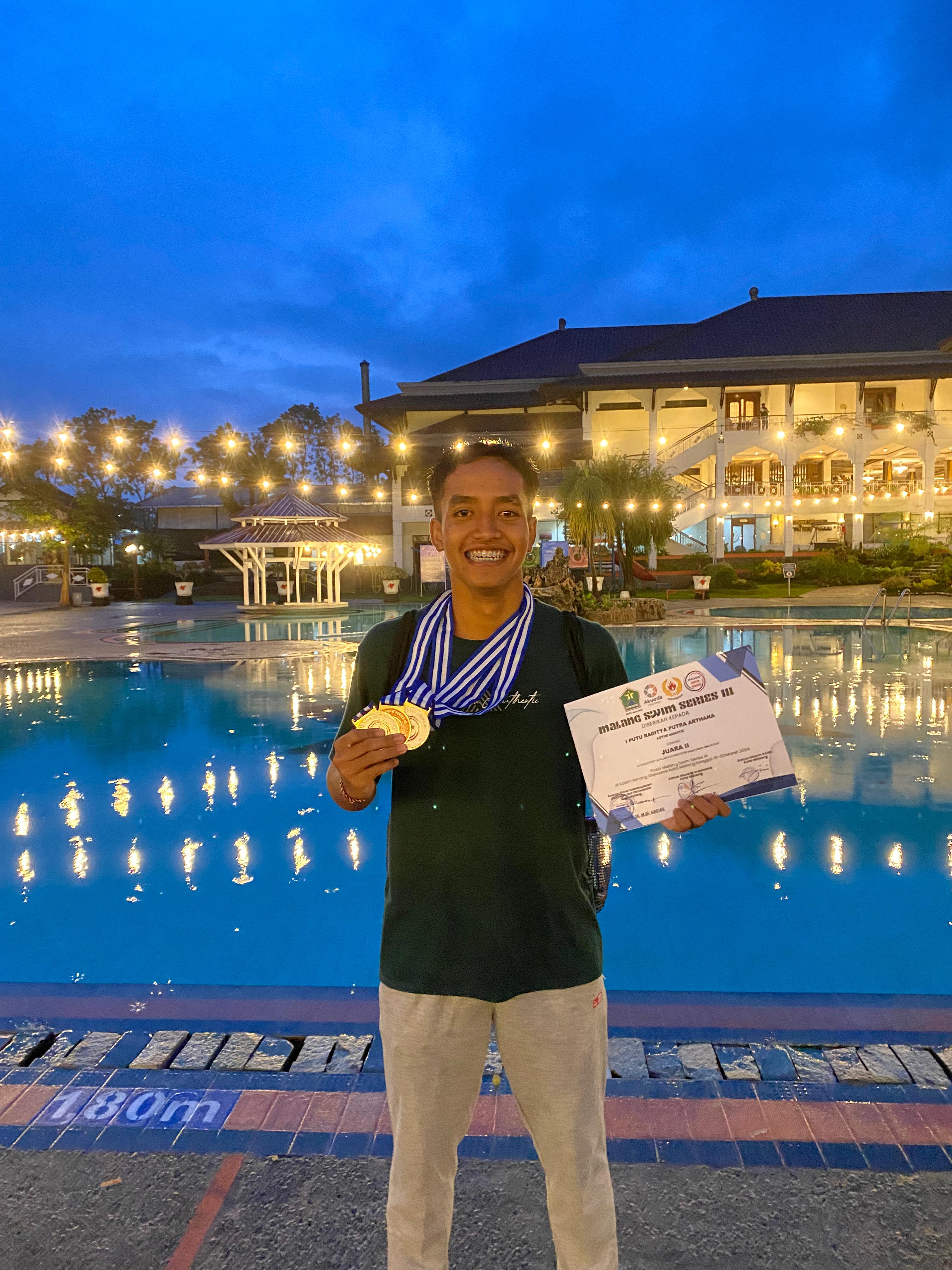 KEJUARAAN MALANG SWIM SERIES III KATEGORI 200 M GAYA KUPU-KUPU KU KU OPEN PUTRA