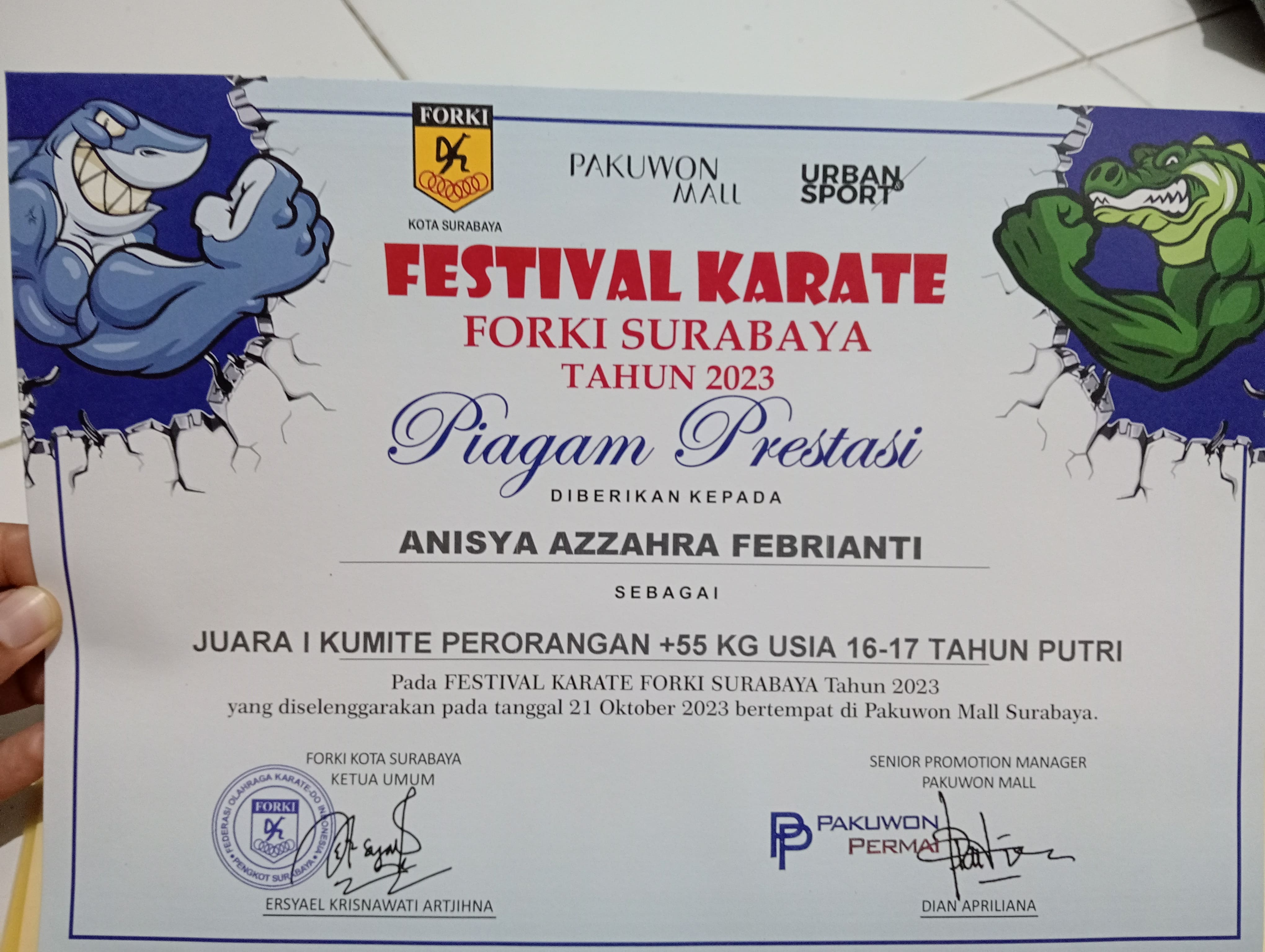 FESTIVAL KARATE FORKI SURABAYA TAHUN 2023, JUARA I KUMITE PERORANGAN +55KG USIA 16-17 TAHUN PUTRI