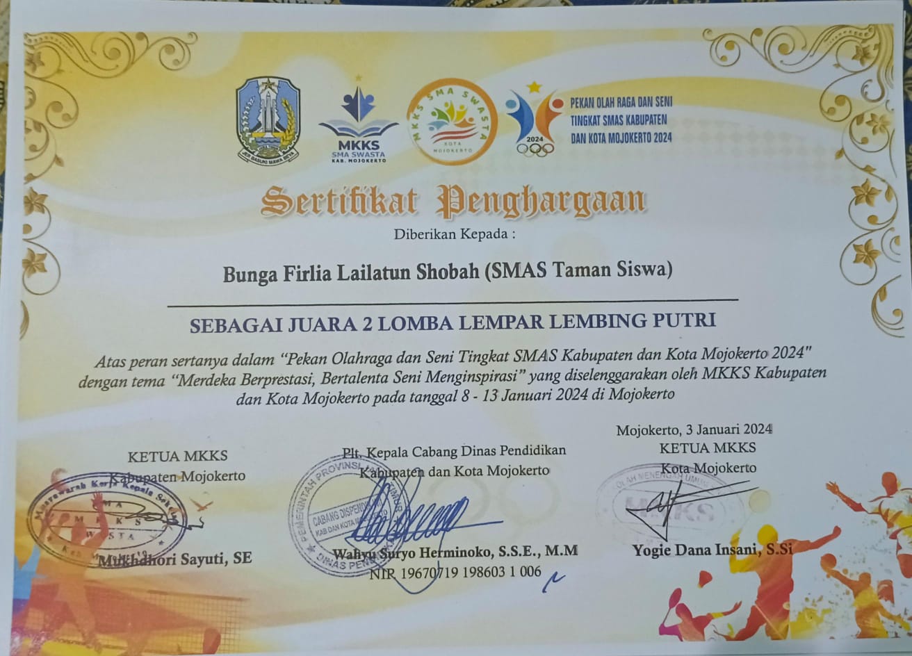 PORSENI TINGKAT SMAS LOMBA LEMPAR LEMBING PUTRI