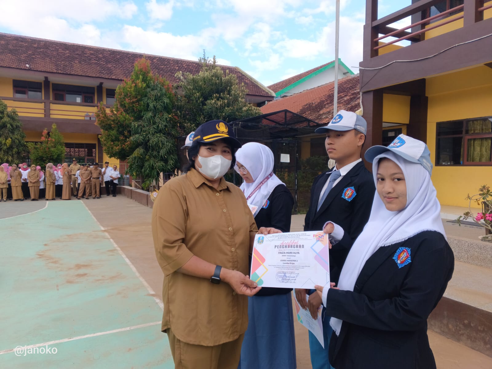 OLIMPIADE SENI SISWA NASIONAL (KRIYA)