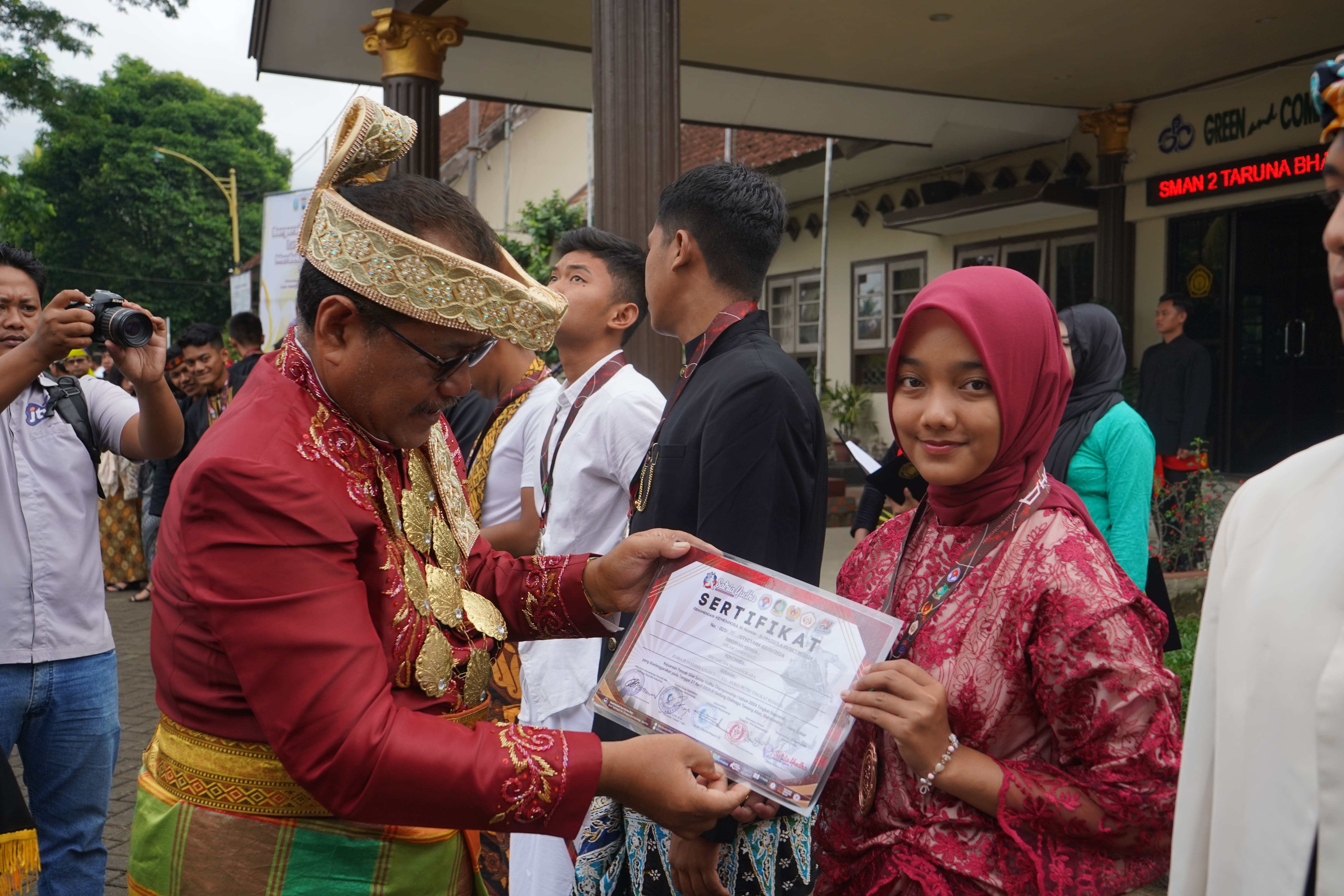 JUARA 3 TANDING KELAS D (51 KG - 55 KG) PUTRI TINGKAT REMAJA PADA KEJUARAAN PENCAK SILAT SATRIA YUDHA CHAMPIONSHIP 1