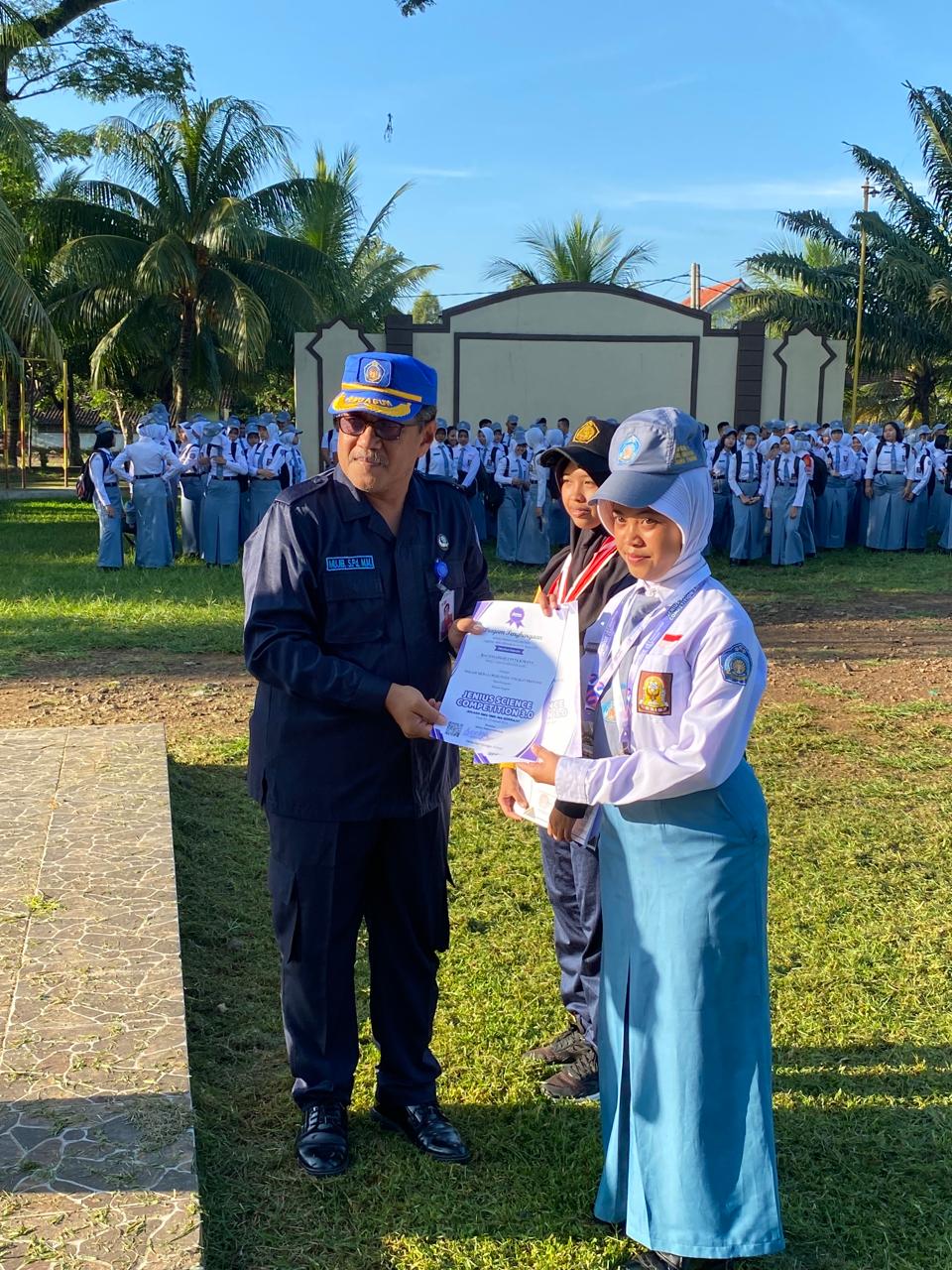 Prestasi Olimpiade Jenius Science Competition 3.0 bidang studi Geografi mendapat mendali Emas (Tingkat Nasional ), bidang studi Bahasa Inggris mendapat mendali perunggu (tingkat nasional)dan bidang studi Geografi mendapat mendali Harapan 2 (Tingkat Provinsi jatim)