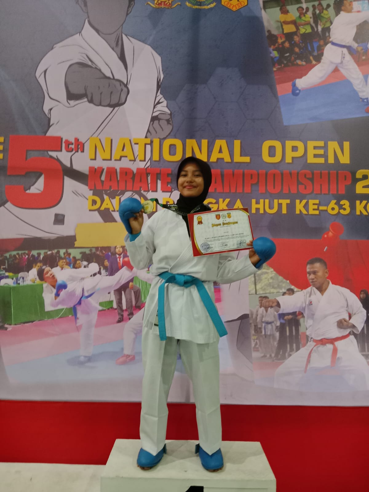 Kejuaraan Karate Championship kelas Kumite 45 kg SMA Perorangan