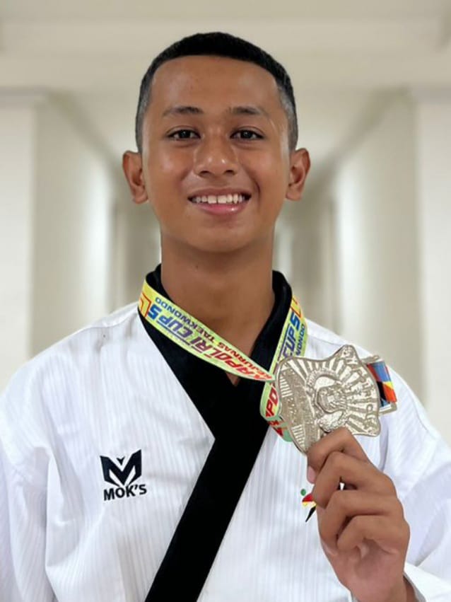 JUARA POOMSAE SENIOR PUTRA , KEJUARAAN NASIONAL TAEKWONDO PIALA KAPOLRI 