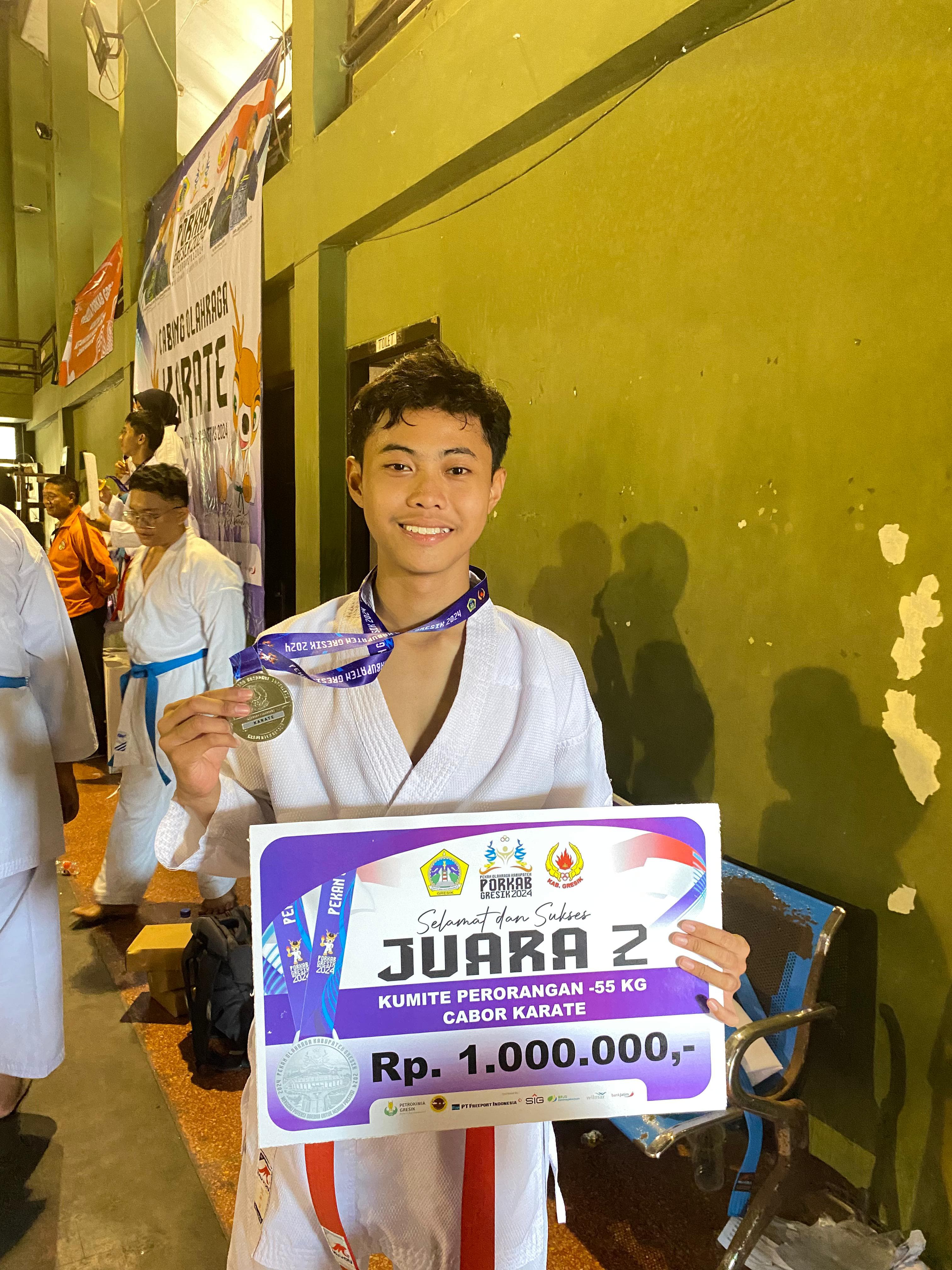 Juara II (Medali Perak) Kumite Perorangan -55 Kg Putra Dalam Kejuaraan PORKAB Gresik 2024, Cabang Olahraga Karate
