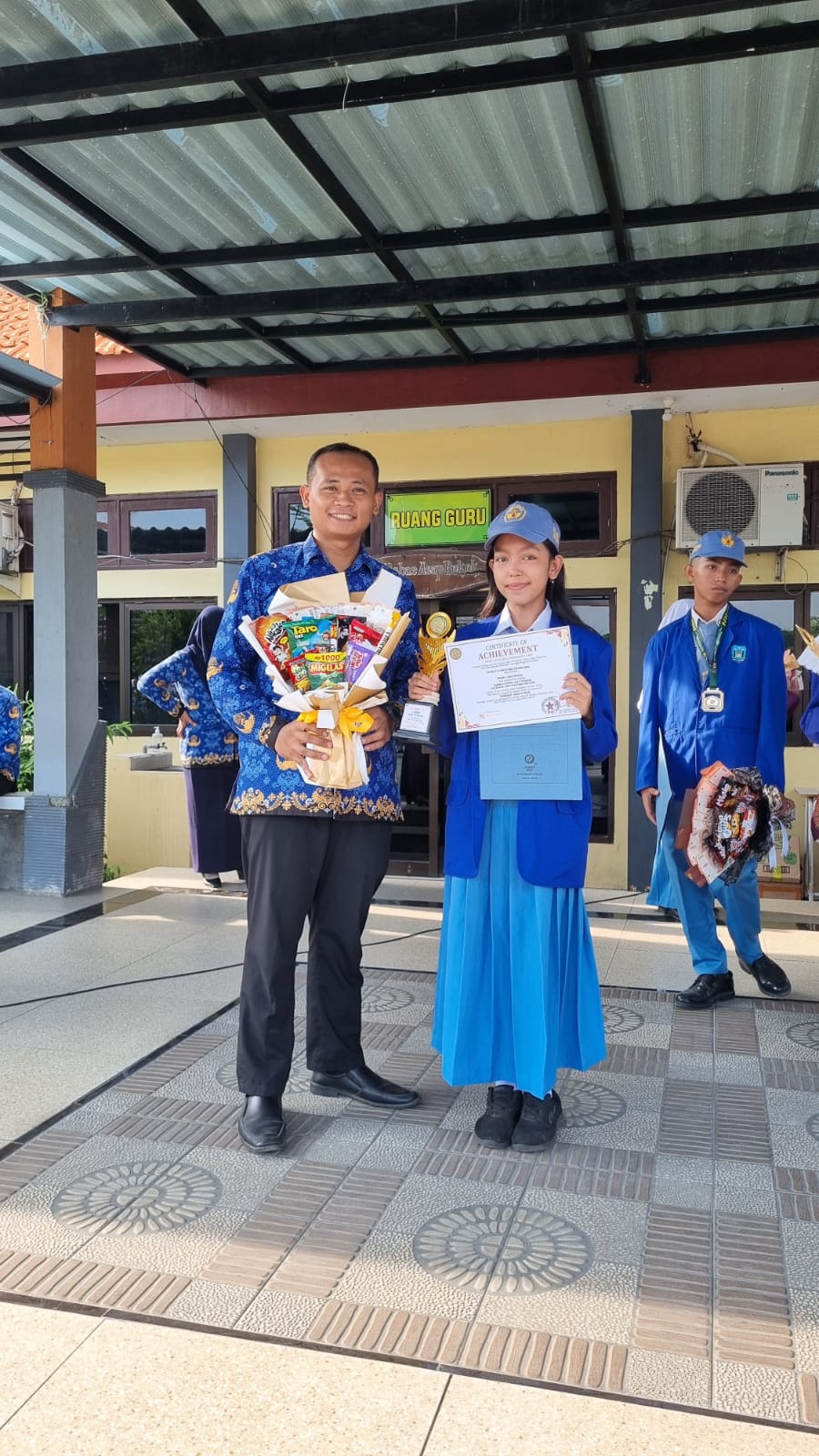 Juara III Kategori Tari Tunggal pada FESTIVAL ANAK GEMILANG 2024 Se Jawa Timur, Cabang Lomba Tari Tunggal