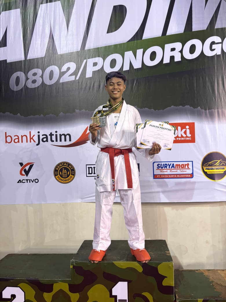 PIALA DANDIM 0802 PONOROGO 