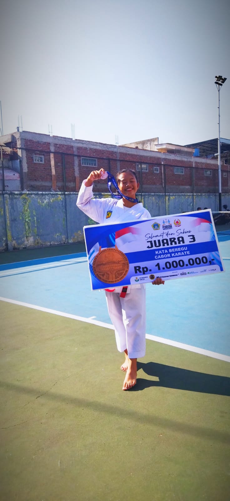 Juara III (Medali Perunggu) Kata Beregu Putri Dalam Kejuaraan PORKAB Gresik 2024, Cabang Olahraga Karate