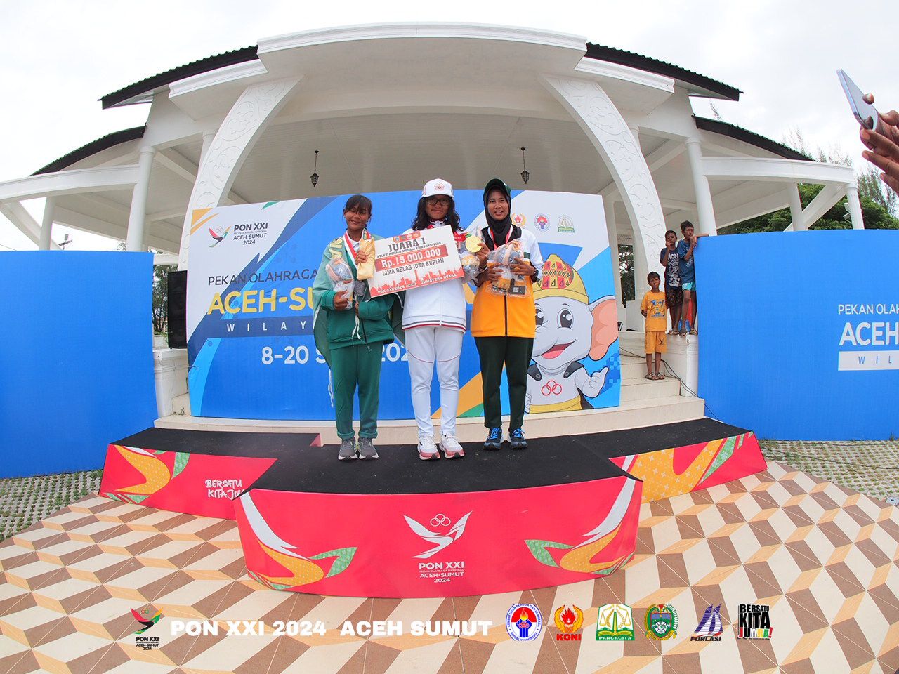 Peraih Medali Perak Cabor Layar - Techno 293 putri dalam Pekan Olahraga Nasional (PON) XXI/2024 Aceh - Sumatera Utara