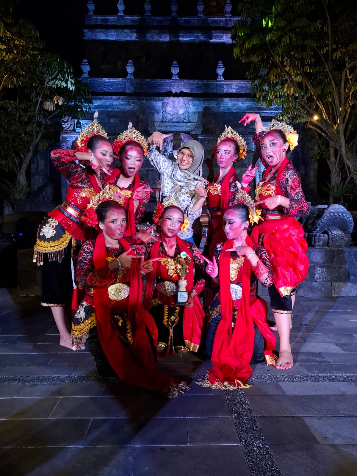 LOMBA TARI KREASI TRADISIONAL NUSANTARA