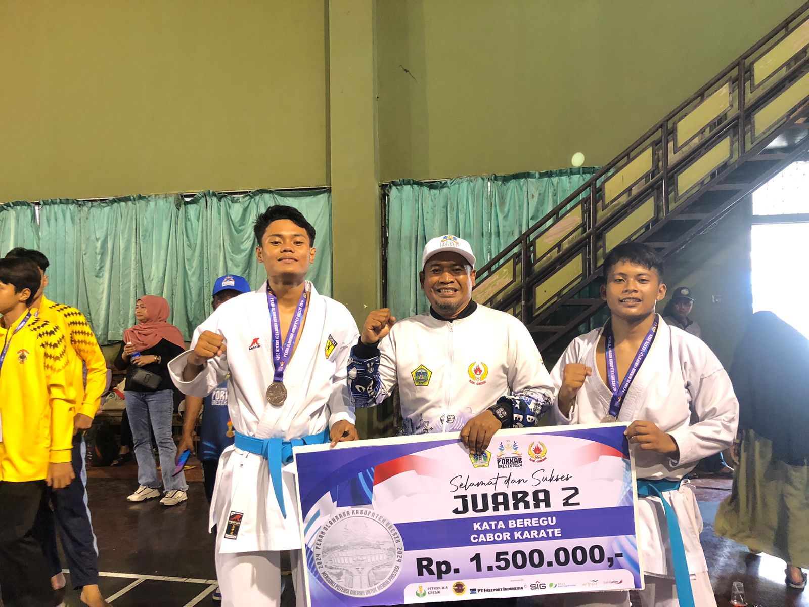 Juara II (Medali Perak) Kata Beregu Putra Dalam Kejuaraan PORKAB Gresik 2024, Cabang Olahraga Karate