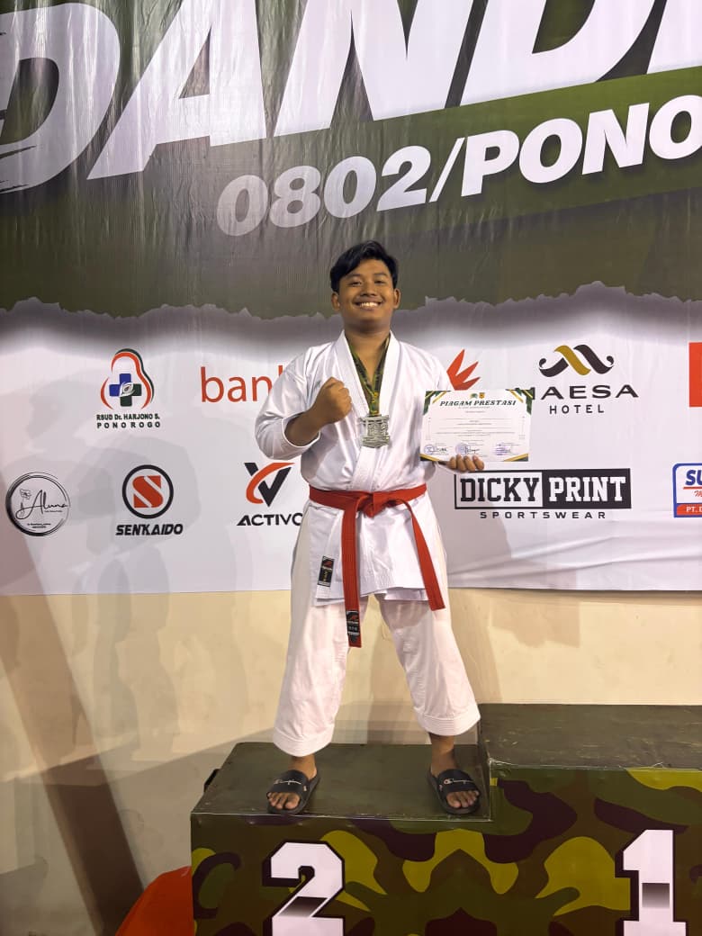 PIALA DANDIM 0802 PONOROGO 