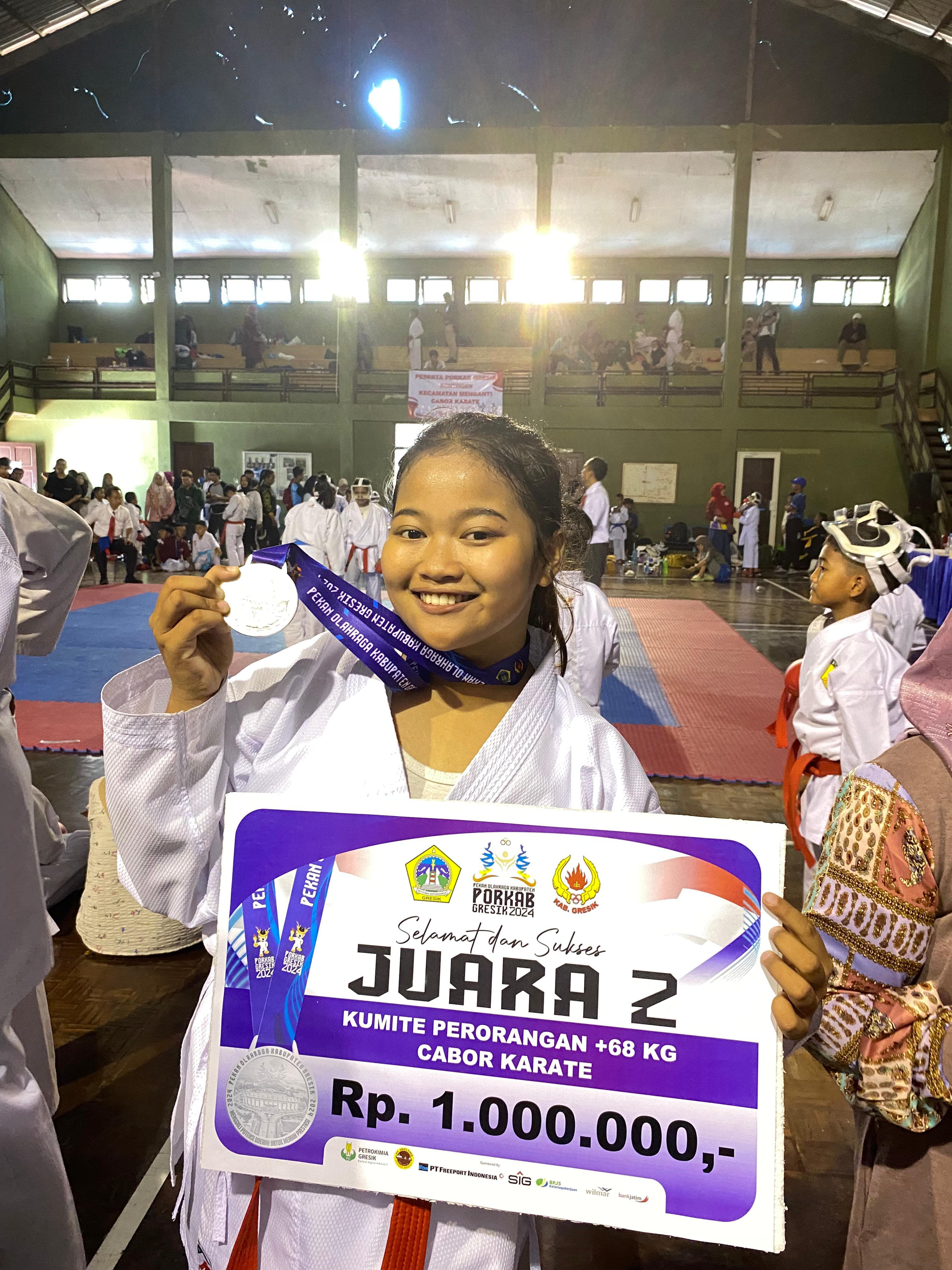 Juara II (Medali Perak) Kumite Perorangan +68 Kg Putri Dalam Kejuaraan PORKAB Gresik 2024, Cabang Olahraga Karate