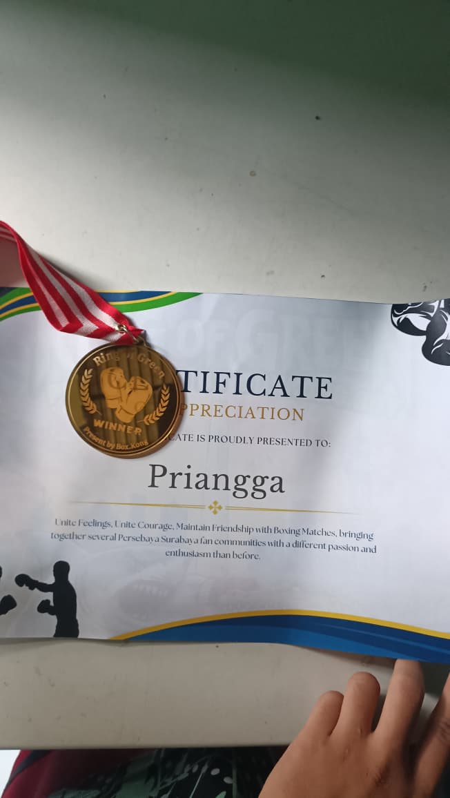 Medali Emas Boxing di Event Ring Of Green BB 50